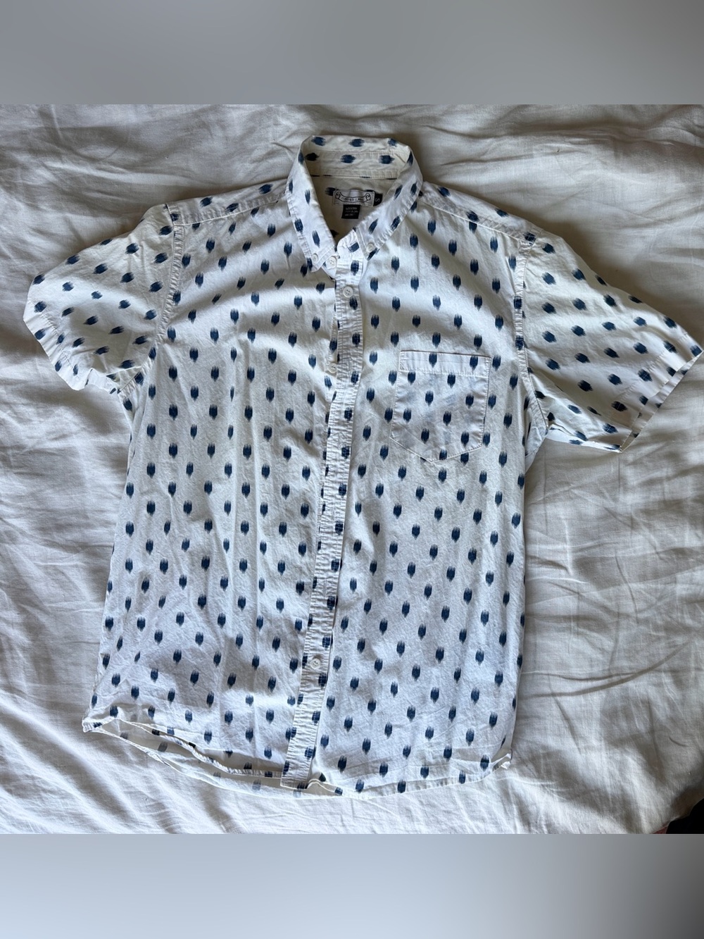 Oxford Labs Short Sleeve Button-Up Shirt in White with Navy Dot Brush Print